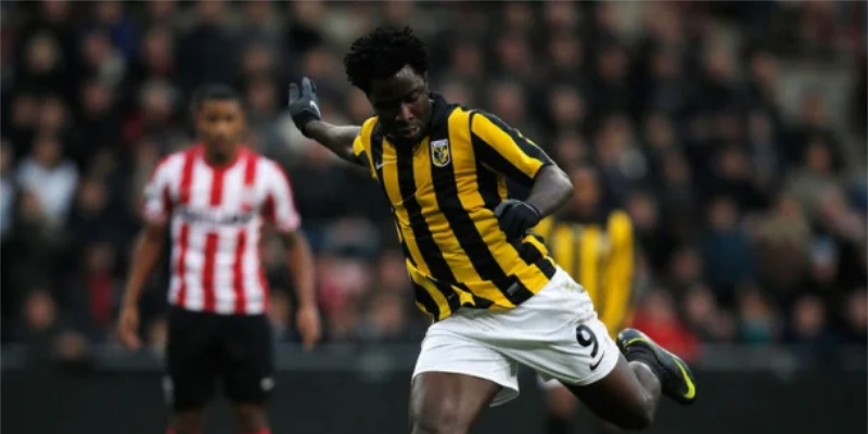Wilfried Bony trong những ngày đầu của sự nghiệp